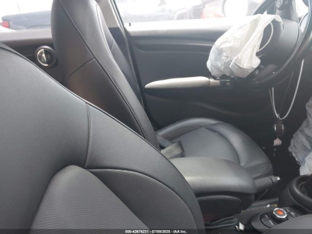 2018 MINI HARDTOP WMWXU1C58J2F79325 Photo 4