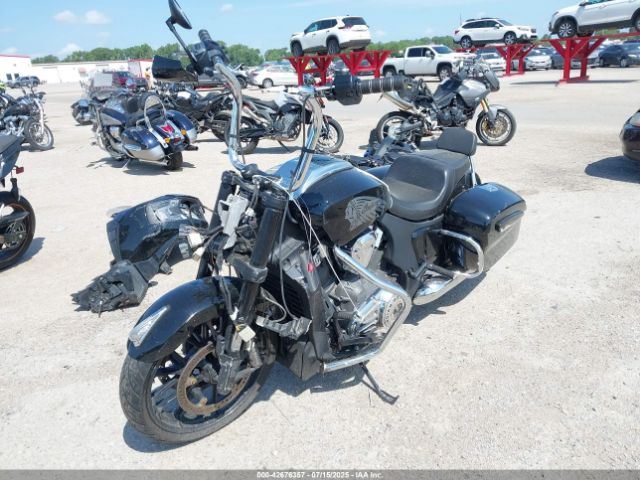 2023 INDIAN MOTORCYCLE CO. CHALLENGER 56KLCBRR2P3416863 Photo 1