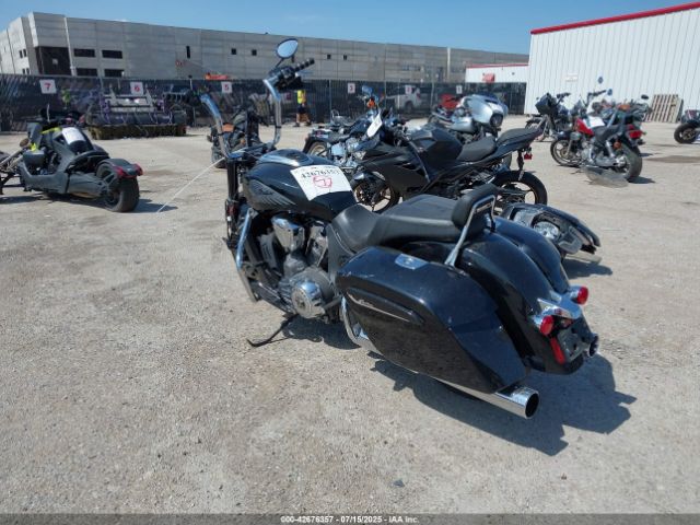 2023 INDIAN MOTORCYCLE CO. CHALLENGER 56KLCBRR2P3416863 Photo 2