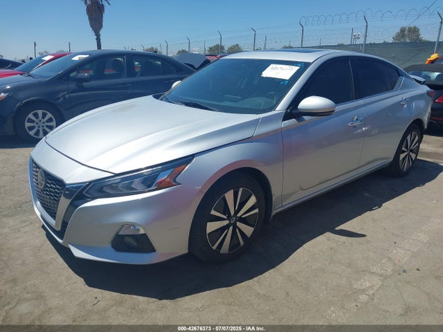 1N4BL4EW8KC195275 Nissan 2019