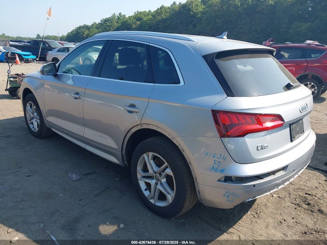 2018 AUDI Q5 WA1BNAFY5J2120017 Photo 2