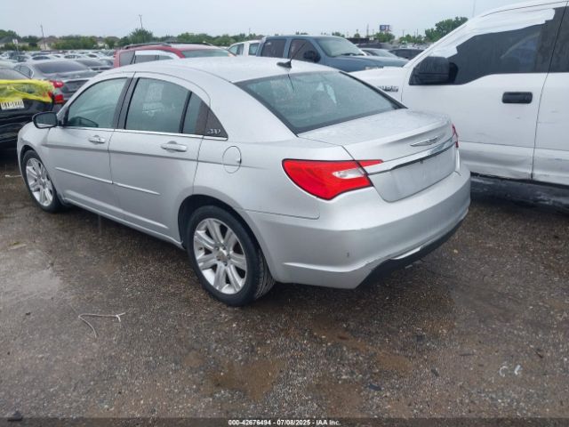 2012 CHRYSLER 200 1C3CCBAB5CN207933 Photo 2