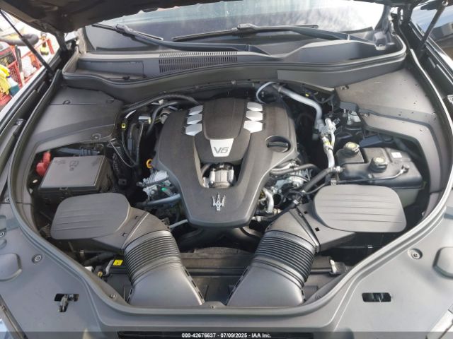 2018 MASERATI LEVANTE ZN661XUA6JX294238 Photo 9
