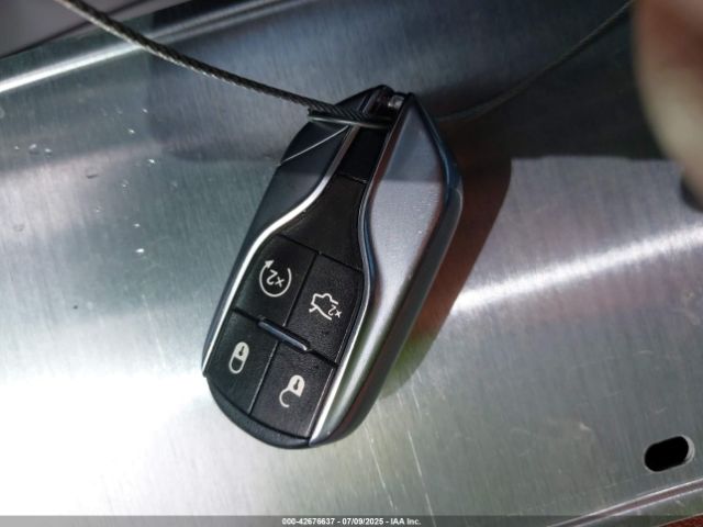 2018 MASERATI LEVANTE ZN661XUA6JX294238 Photo 10