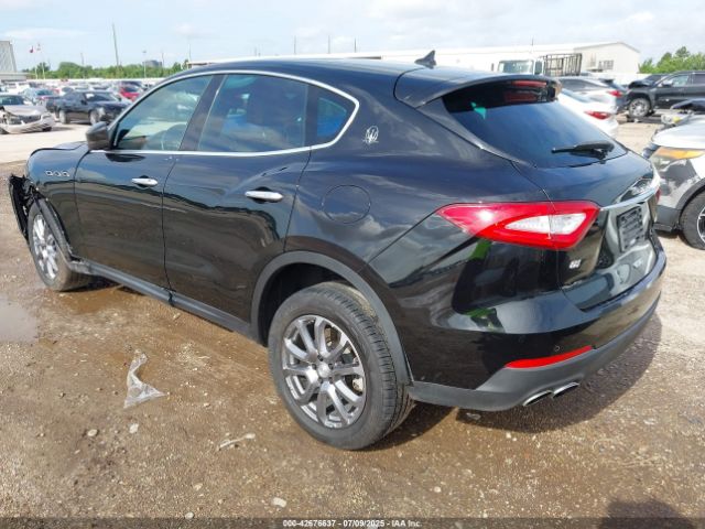 2018 MASERATI LEVANTE ZN661XUA6JX294238 Photo 2