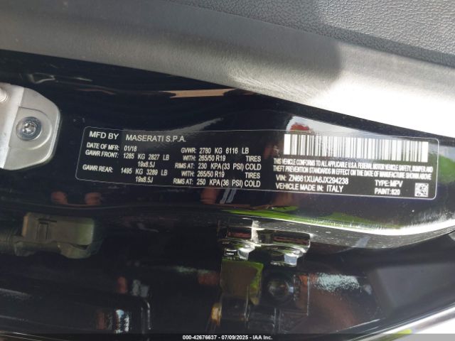 2018 MASERATI LEVANTE ZN661XUA6JX294238 Photo 8