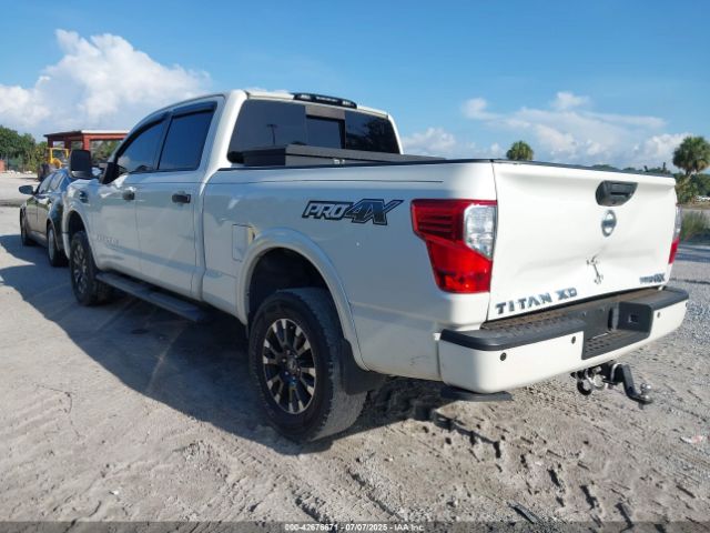 2016 NISSAN TITAN XD 1N6BA1F4XGN517905 Photo 2
