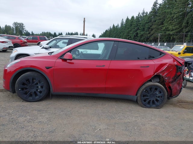 7SAYGDEE2NF429808 Tesla 2022