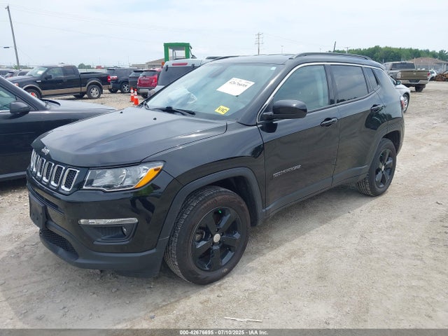 Jeep Compass 2021 3C4NJDBBXMT579547 Image 2