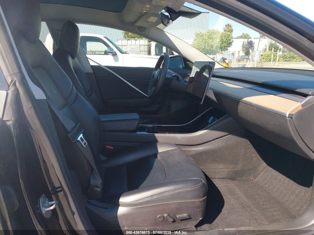 2018 TESLA MODEL 3 5YJ3E1EA9JF011457 Photo 4