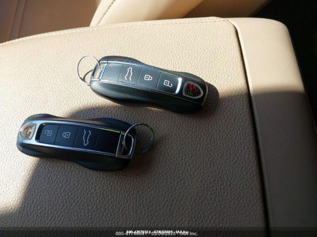 2021 PORSCHE CAYENNE WP1AB2AY5MDA27111 Photo 10