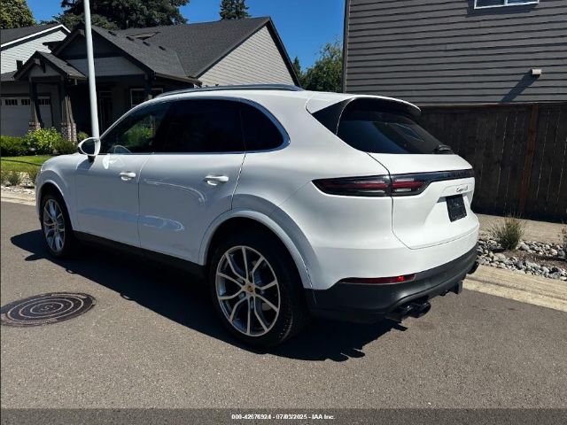 2021 PORSCHE CAYENNE WP1AB2AY5MDA27111 Photo 2