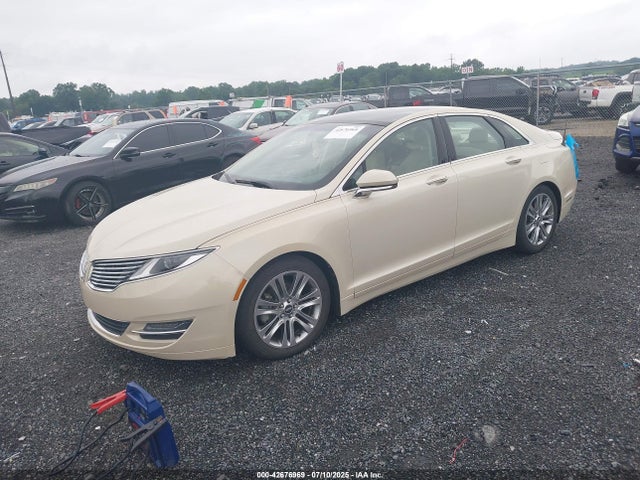Lincoln MKZ 2014 3LN6L2LU1ER805987 Image 2
