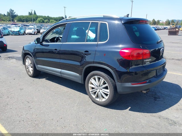 WVGAV7AX1FW574781 Volkswagen Tiguan