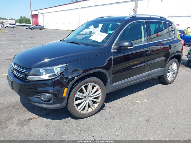 WVGAV7AX1FW574781 Volkswagen Tiguan