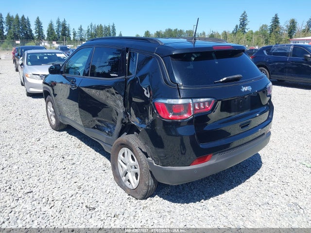 3C4NJDAB1JT261863 Jeep 2018