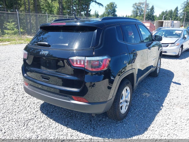 3C4NJDAB1JT261863 Jeep 2018