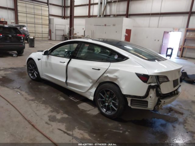 2021 TESLA MODEL 3 5YJ3E1EB9MF060221 Photo 2