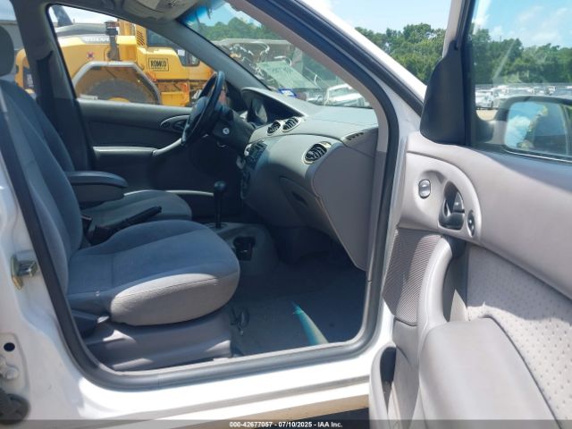 2003 FORD FOCUS 1FAFP38383W126765 Photo 4