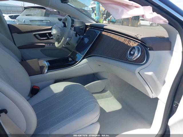 W1KCG2DB8NA004966 Mercedes-Benz ed