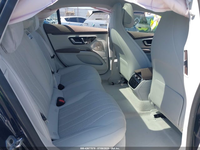 W1KCG2DB8NA004966 Mercedes-Benz ed