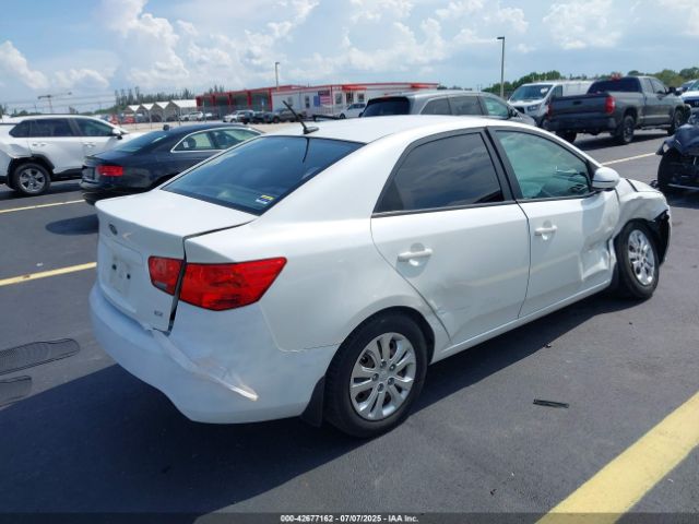 2013 KIA FORTE KNAFU4A26D5737344 Photo 3