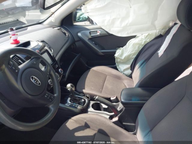 2013 KIA FORTE KNAFU4A26D5737344 Photo 4