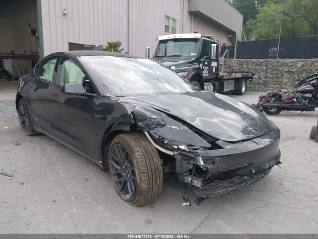 2025 TESLA MODEL 3 5YJ3E1EA3SF915449 Photo 5