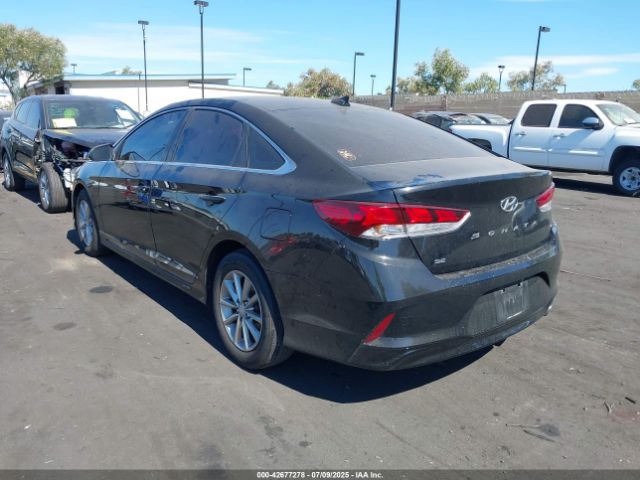 2019 HYUNDAI SONATA 5NPE24AF8KH749502 Photo 2