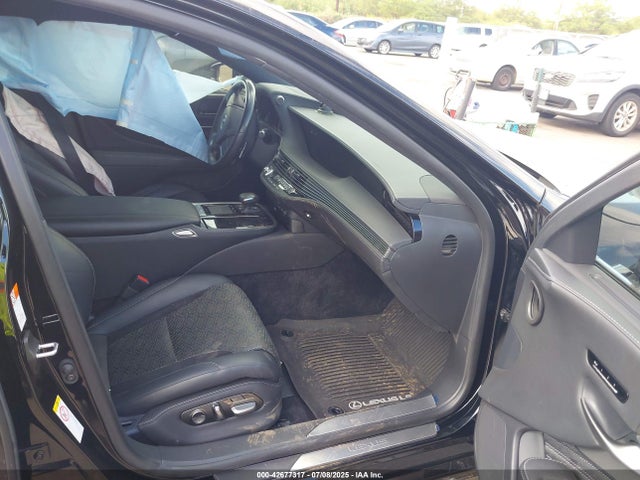 Lexus v35a-fts 2018 JTHB51FF0J5000174 Image 5