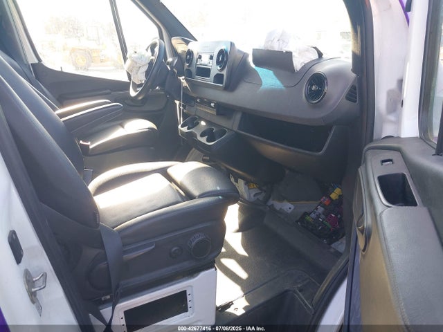 W1Y4EDHYXNT086200 Mercedes-Benz Sprinter 2500 High Roof V6