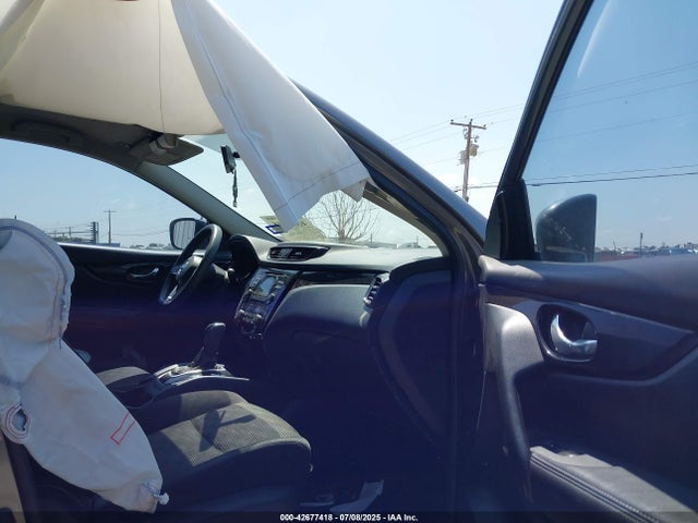Nissan 2018 2018 JN1BJ1CP8JW153702 Image 5