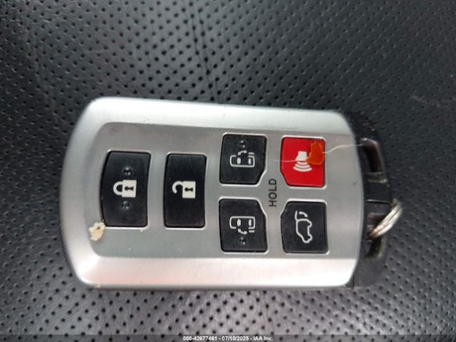 2016 TOYOTA SIENNA 5TDXK3DC0GS762640 Photo 10