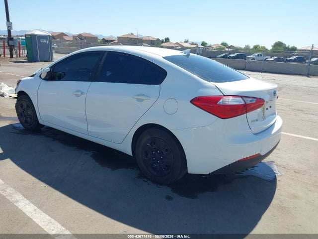 KNAFK4A68G5618899 KIA FORTE LX