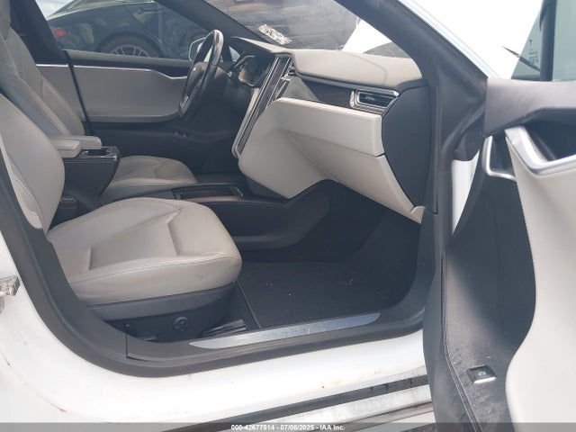 2016 TESLA MODEL S 5YJSA1E17GF150745 Photo 4