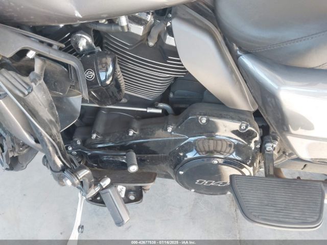 2021 HARLEY-DAVIDSON FLTRK 1HD1KZF19MB673915 Photo 8