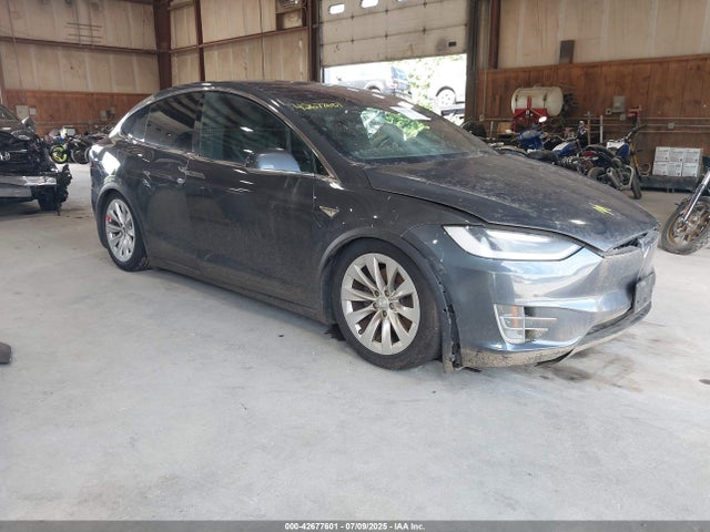 2016 TESLA MODEL X 5YJXCAE24GF015389 Photo 0