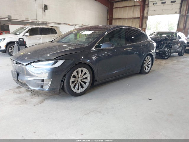 2016 TESLA MODEL X 5YJXCAE24GF015389 Photo 1