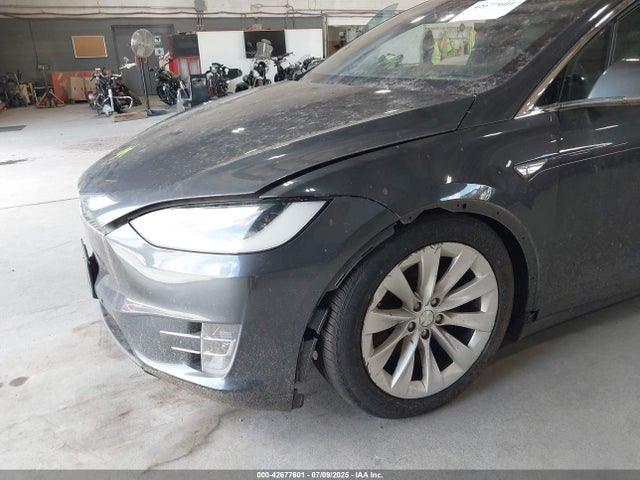 2016 TESLA MODEL X 5YJXCAE24GF015389 Photo 5