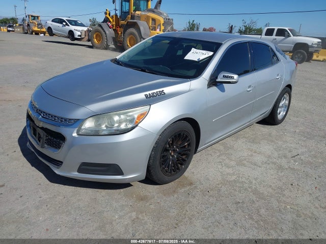 Chevrolet lkw 2015 1G11C5SL8FF229041 Image 2