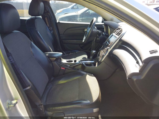 Chevrolet lkw 2015 1G11C5SL8FF229041 Image 5