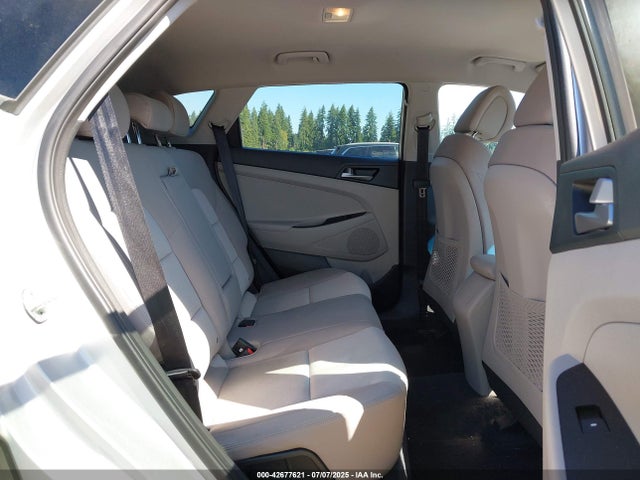 KM8J33A23GU188444 Hyundai 2016