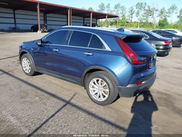 2019 CADILLAC XT4 1GYAZAR43KF121430 Photo 2