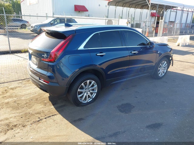 2019 CADILLAC XT4 1GYAZAR43KF121430 Photo 3