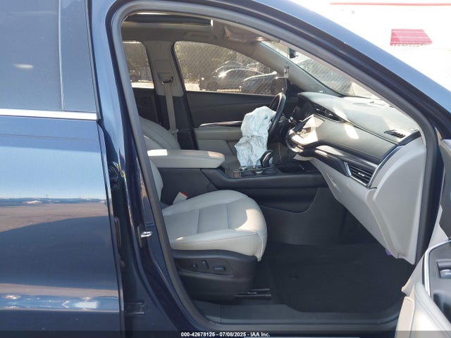 2019 CADILLAC XT4 1GYAZAR43KF121430 Photo 4