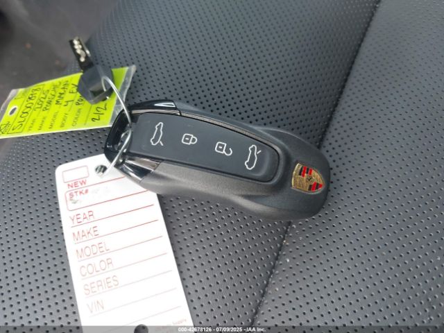 2025 PORSCHE MACAN ELECTRIC WP1AA2XA6SL000898 Photo 10