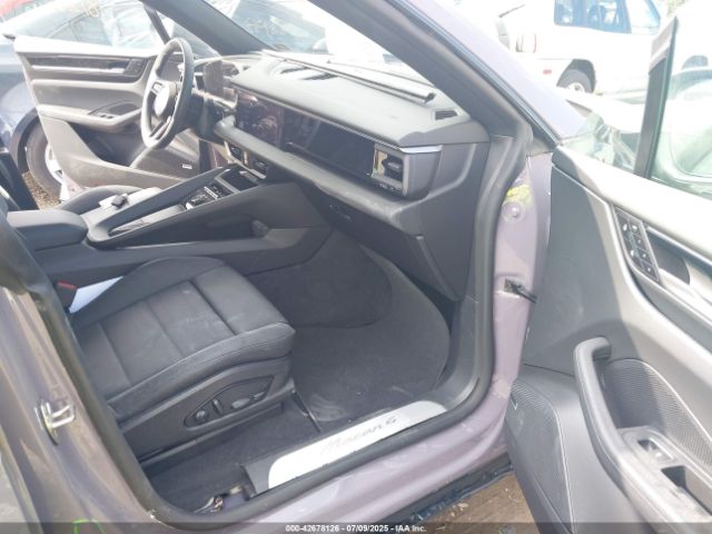 2025 PORSCHE MACAN ELECTRIC WP1AA2XA6SL000898 Photo 4