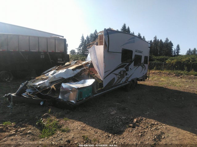 5LZBE2528JR015118 Eclipse 2018