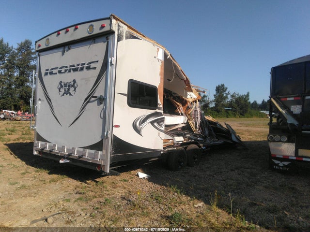 5LZBE2528JR015118 Eclipse 2018