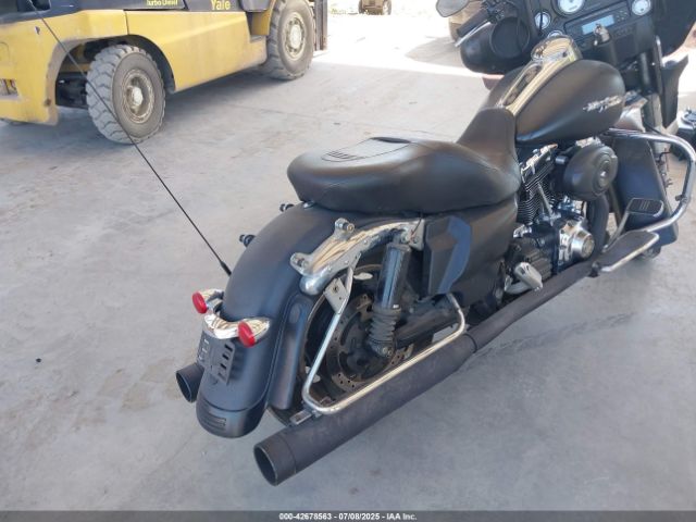 2010 HARLEY-DAVIDSON FLHX 1HD1KB413AB645338 Photo 3